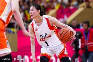 开云体育-表现不好！王思雨9中2&amp;三分3中0拿到4分7板4助 出现3失误