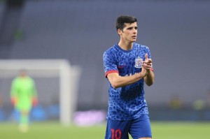 开云体育-【中超】特谢拉点射邓涵文扳平 申花1比1平三镇登顶