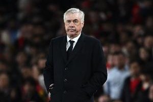 开云体育入口-法媒：安帅要求签人替克罗斯 老佛爷不同意&amp;欧冠出局才被打醒