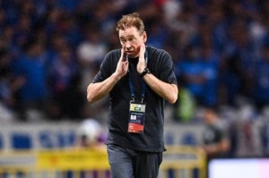 开云体育-记者谈申花：在中下游队伍身上丢太多分，破低位防守没有太多办法