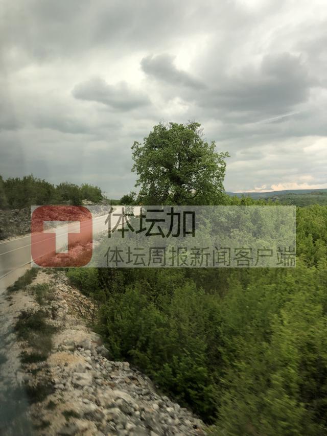 1683476375416033161.jpg 3-前往乌内西奇一路都是山路.jpg