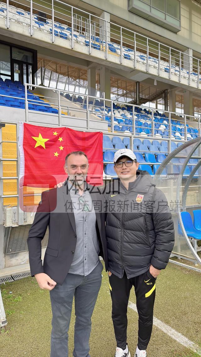 1683476803654010752.jpg 29-伊万(左)与国奥队助教侯志强曾一起效力过.jpg